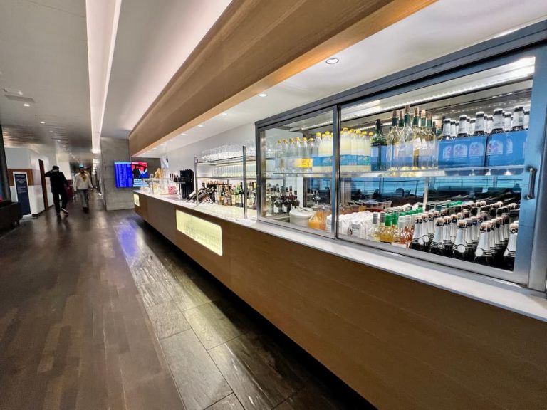 Swiss Business Lounge Zurich Airport (Terminal E) SwitzerLanding