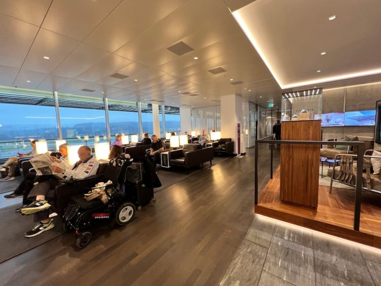 Swiss Business Lounge Zurich Airport (Terminal E) SwitzerLanding