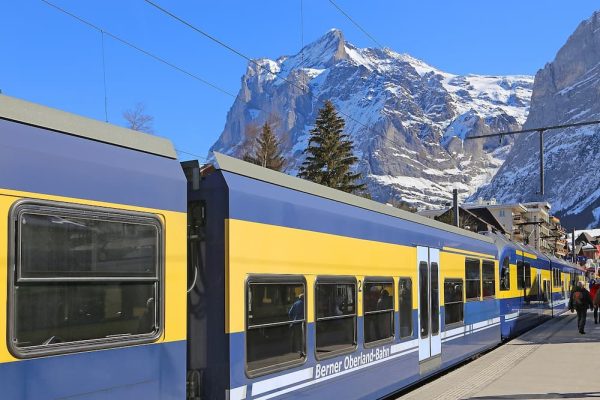 The Most Jaw-Dropping Hikes In Grindelwald, Switzerland (Hiking Heaven ...